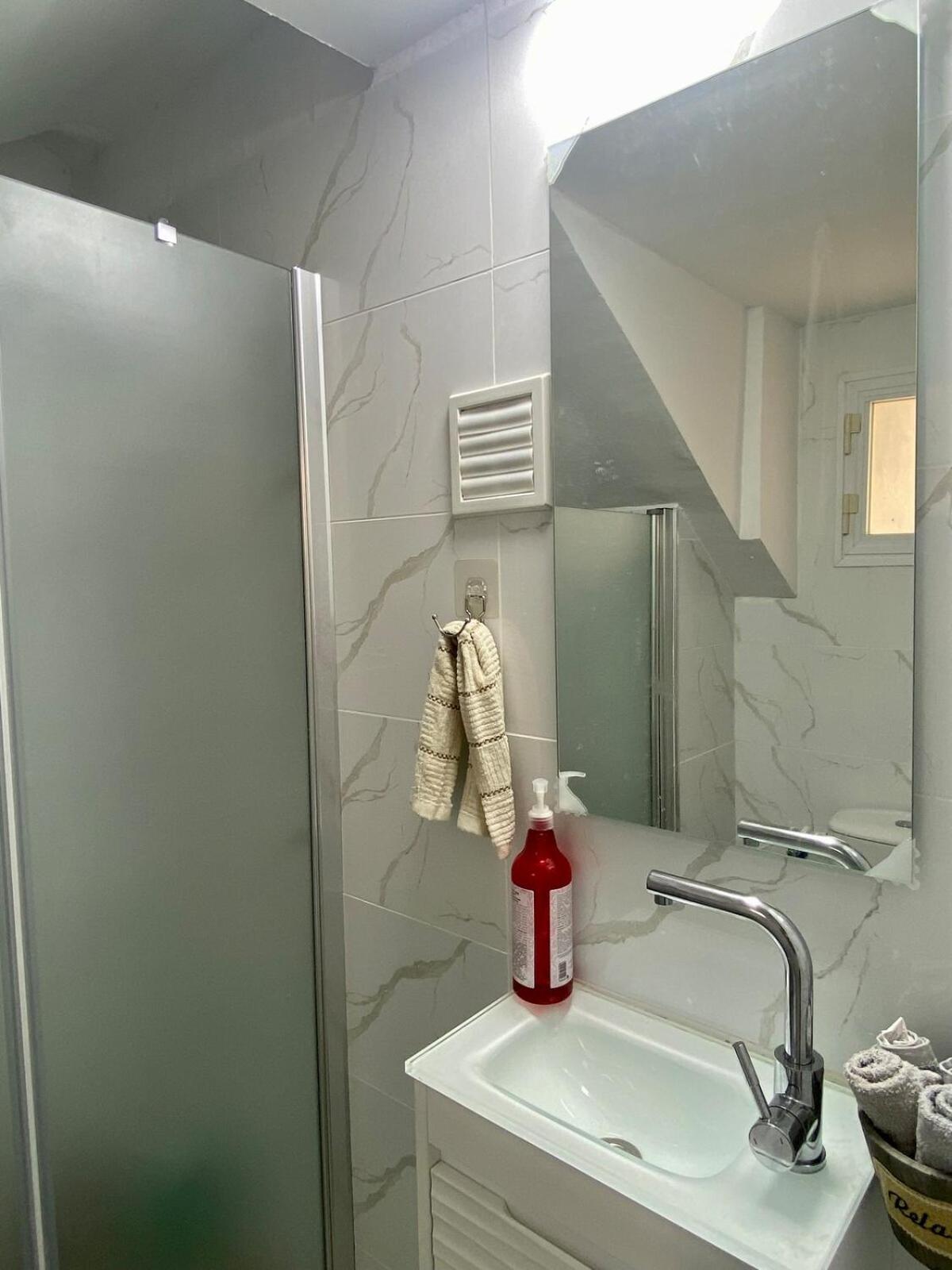 דירת גן מרווחת במיקום מעולה עם נטפליקס חינמי Apartment Ma'ale Adumim Екстериор снимка