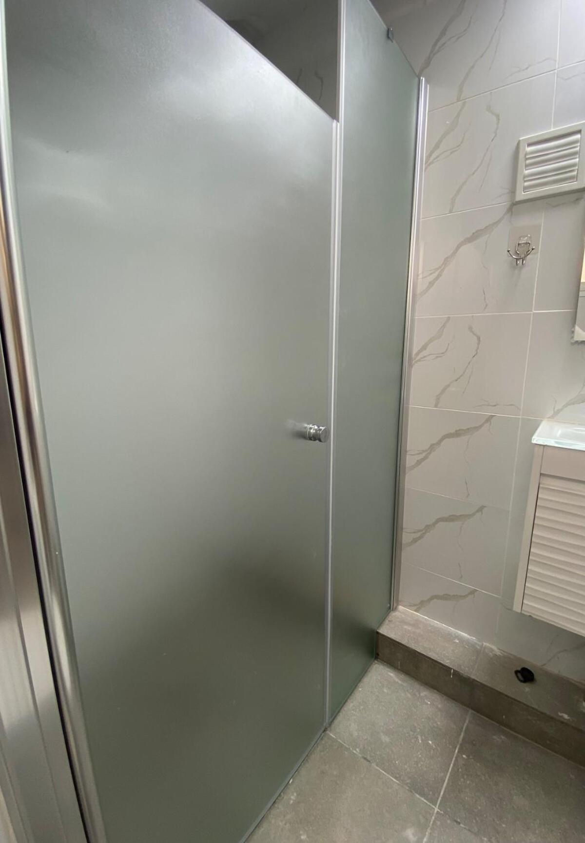 דירת גן מרווחת במיקום מעולה עם נטפליקס חינמי Apartment Ma'ale Adumim Екстериор снимка